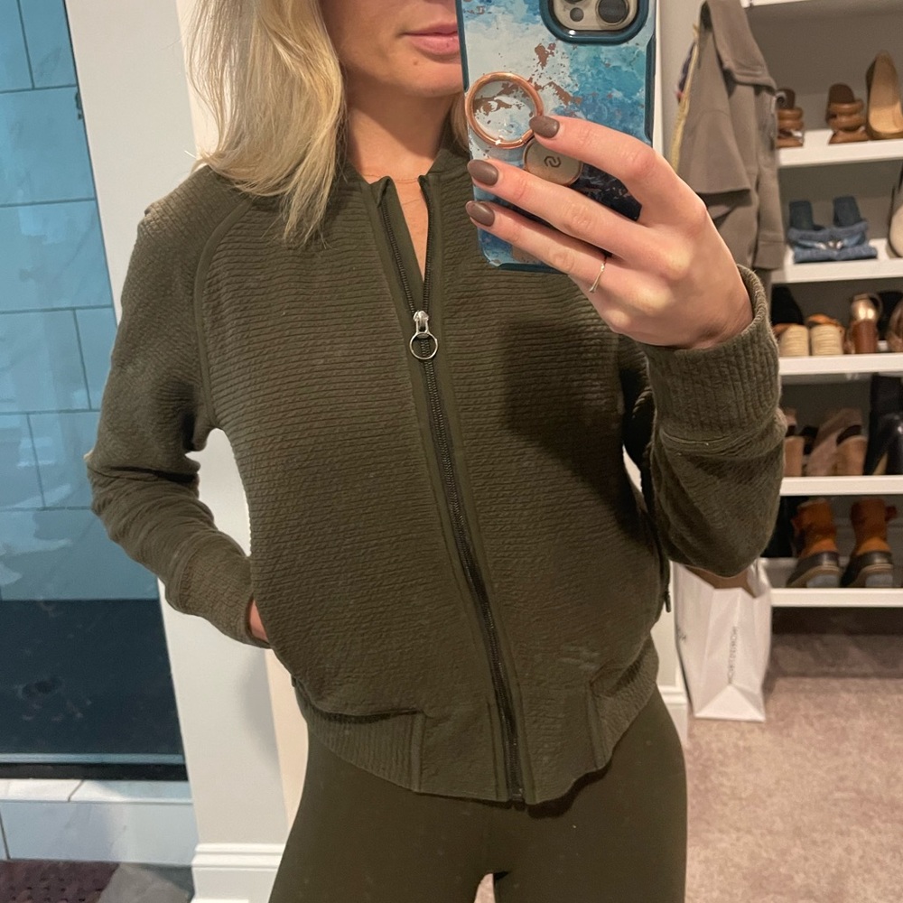 Lululemon bomber